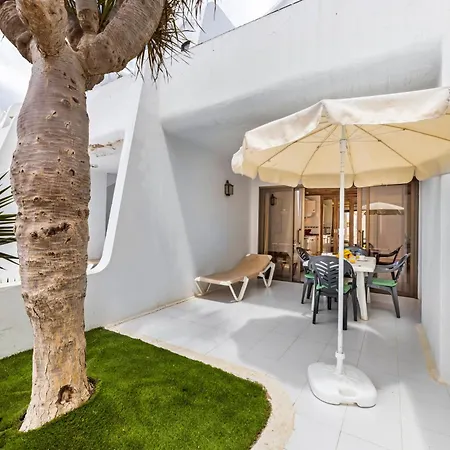 Home2book Sunny Apt Pool & Beach, דירה קוסטה טגוויסה