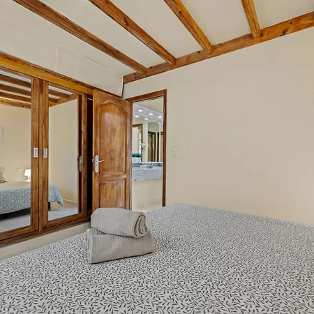 דירה Home2book Sunny Apt Pool & Beach, קוסטה טגוויסה