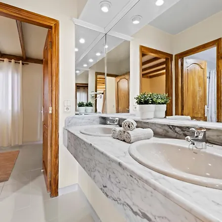דירה Home2book Sunny Apt Pool & Beach, *
